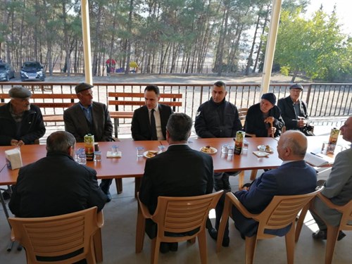 Kaymakamımız Burak KESER, Cennetpınarı, Bayramgazi,Kelibişler  ve Kumçatı Mahallelerini Ziyaret etti.